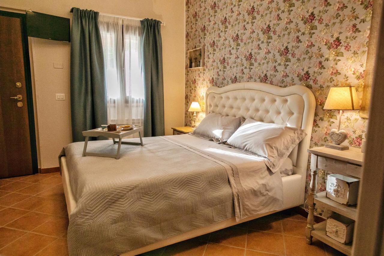 Il Mandorlo Fiorito Bed And Breakfast Ogliastro Cilento Exterior photo
